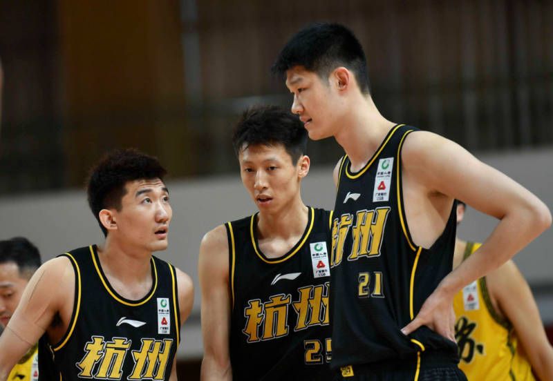 吴梦梦梦穿旗袍去粉丝家叫什么